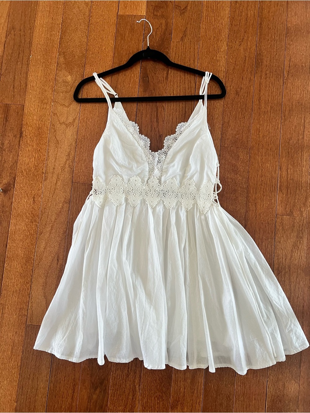 Vintage White Lace-Trim Babydoll Mini Dress